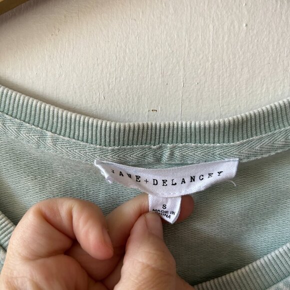 Jane and Delancey Top Womens Small Blue Short Sleeve Sweatshirt V-neck - Picture 5 of 8
